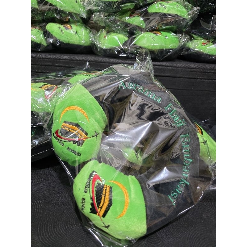 Bantal Leher Travel Asrama Haji Embarkasih Makassar-Indonesia Oleh Oleh Haji & Umroh Bahan Pelboa+Ka