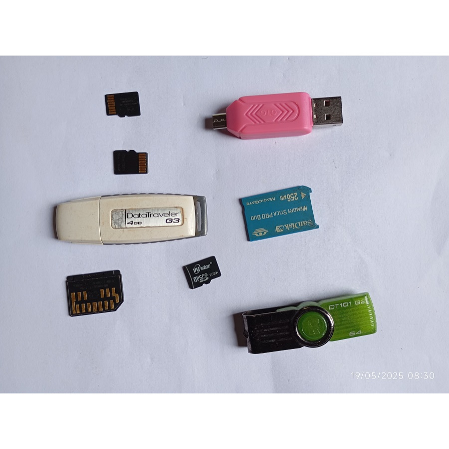 Flasdisk MicroSD MMC (memori bekas)