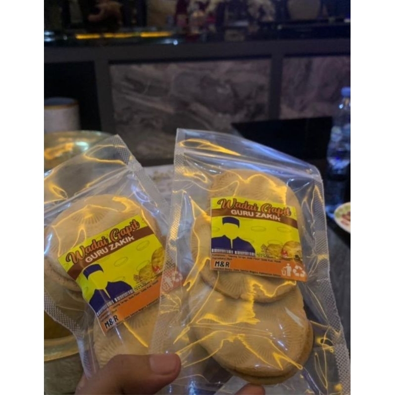 

Wadai Gapit / Kue Gapit / Wadai gapit Guru Zakir