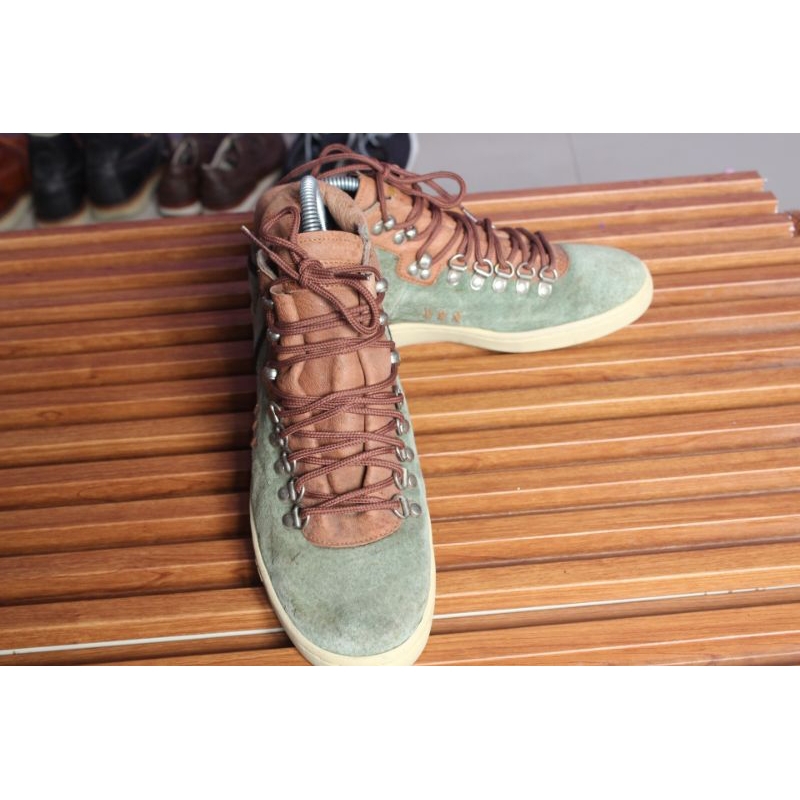 Sepatu boot high" Lecoq sportif" upper nu buck  tapak kokoh, keren size 42 insole 270