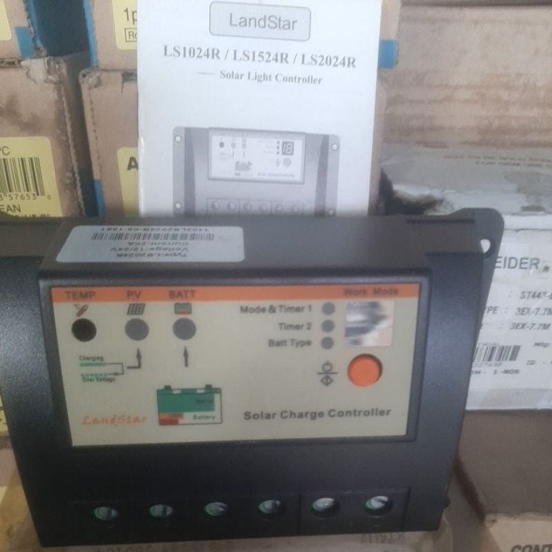 SOLAR CHARGE CONTROLLER TYPE LS2024R VOLTAGE 12/24V 20A LANDSTAR