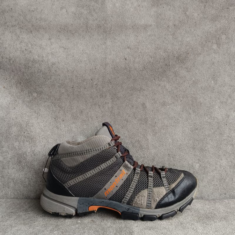 Sepatu Outdoor Montrail Size 42