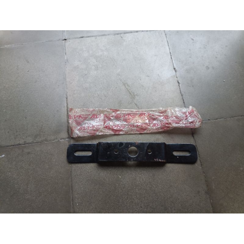 plat dudukan besi belakang slebor belakang motor Honda Astrea Star prima grand Astrea 800 baru nos