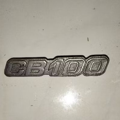 Emblem tangki motor Honda CB 100