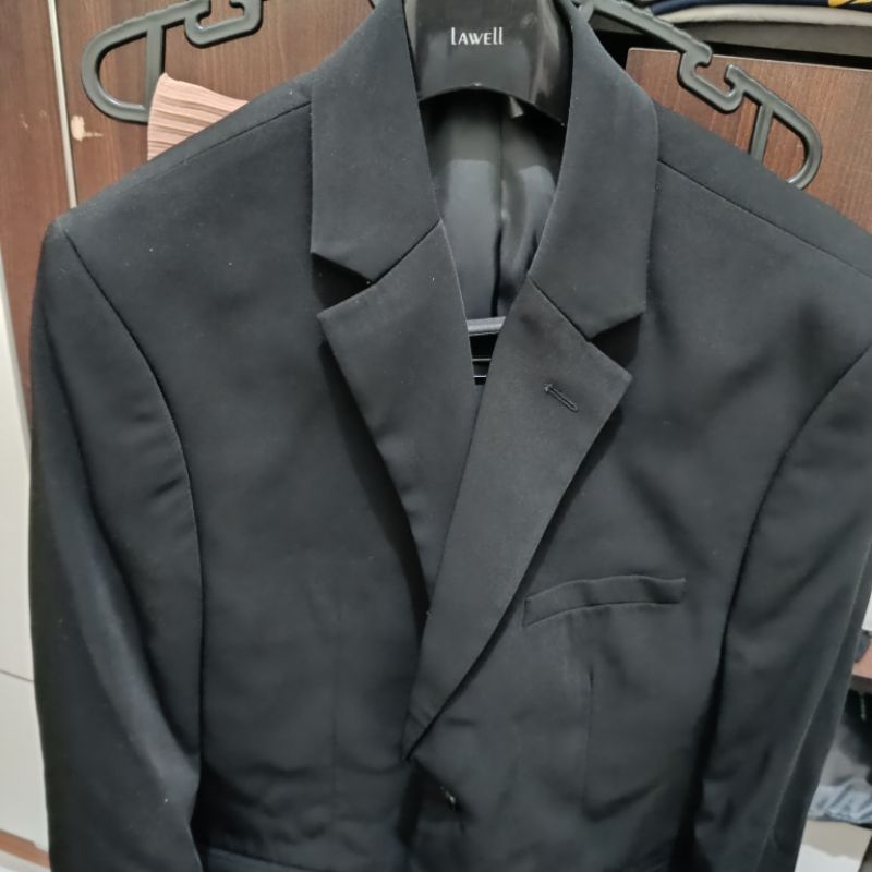 Jas Pria merk Lawell