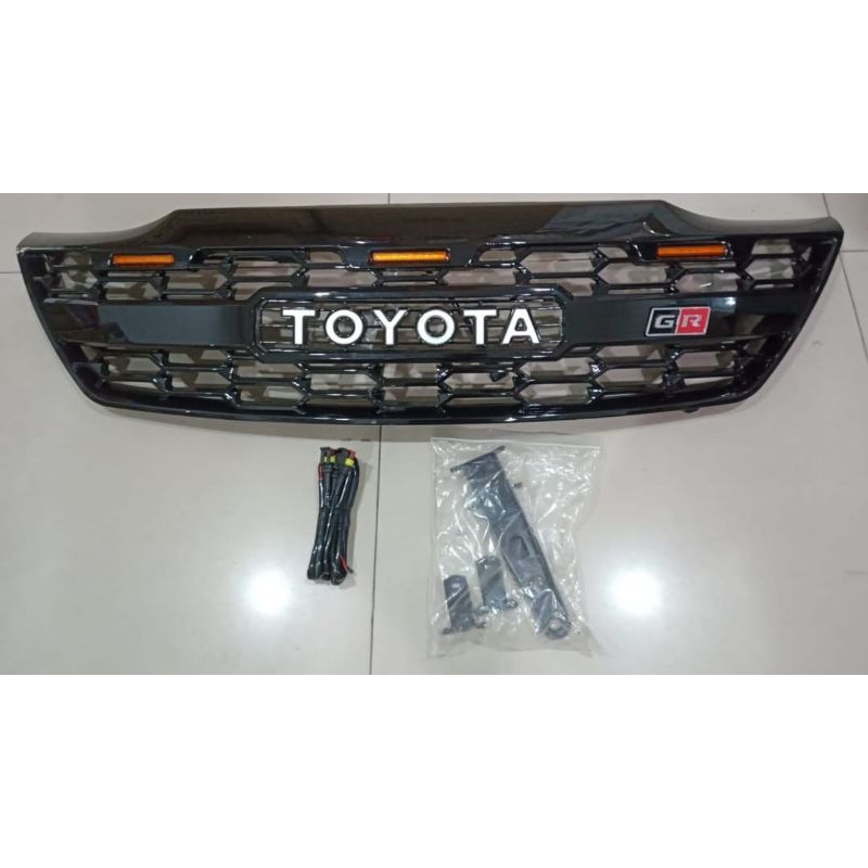 GRILL DEPAN FORTUNER VNT