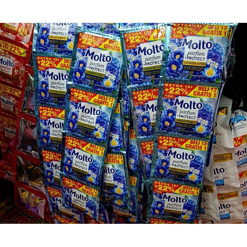 Molto Pelembut & Pewangi Pakaian 1 Renceng 12 Sachet