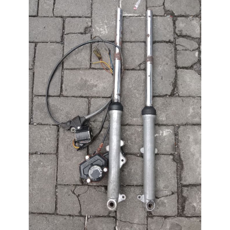 CAKRAM KALIPER HONDA GL100 / KALIPER REM CAKRAM HONDA GL100 OROGINAL