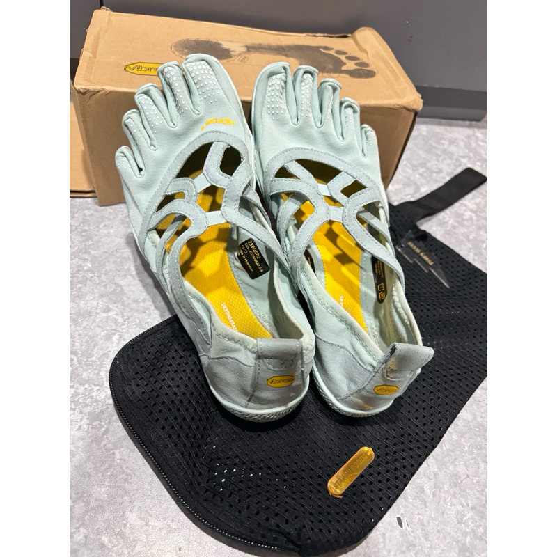 preloved Vibram Alitza Loop 100% ORIGINAL