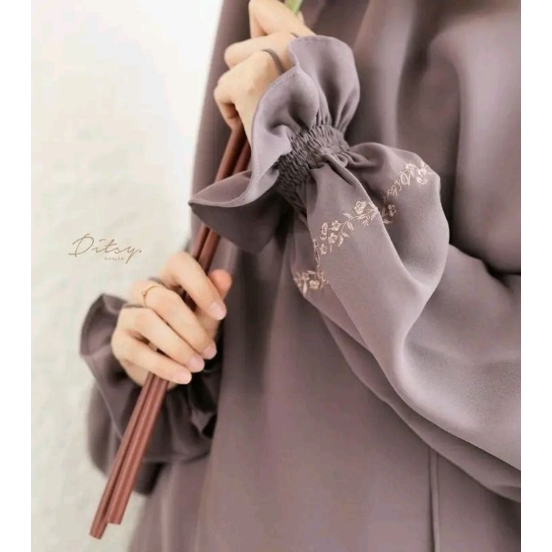 kondisi bagus Ditsy Lyssia Quail mazen xs