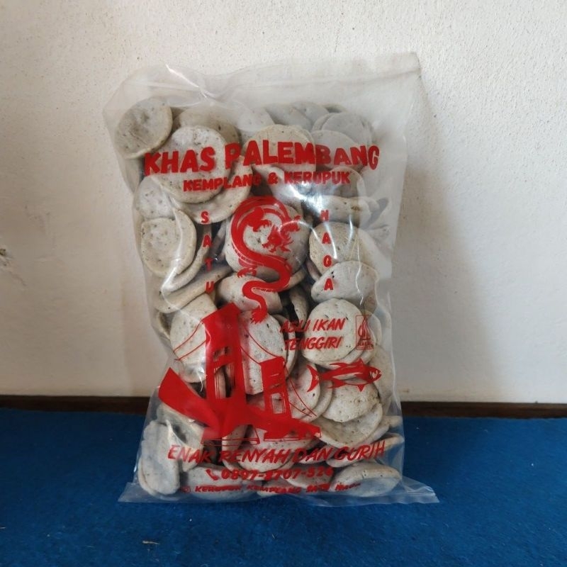 

kerupuk jengkol 1 bungkus berat 200gr/kemasan