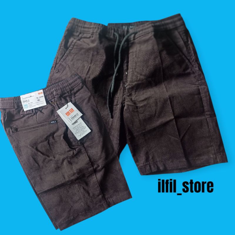 CELANA PENDEK PULL & BEAR