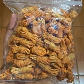 

Snack/ Makanan Ringan/ Camilan Oleh-Oleh
