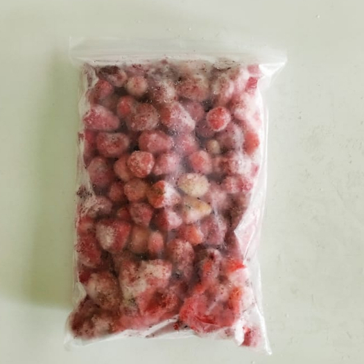 

BUAH STRAWBERRY FRESH BEKU 1KG