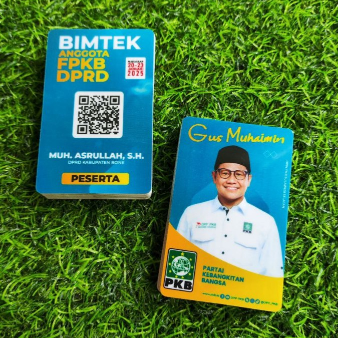 

ID CARD / NAME TAG Bahan PVC Tebal Untuk Event, Kartu Pelajar, Kartu Anggota MURAH