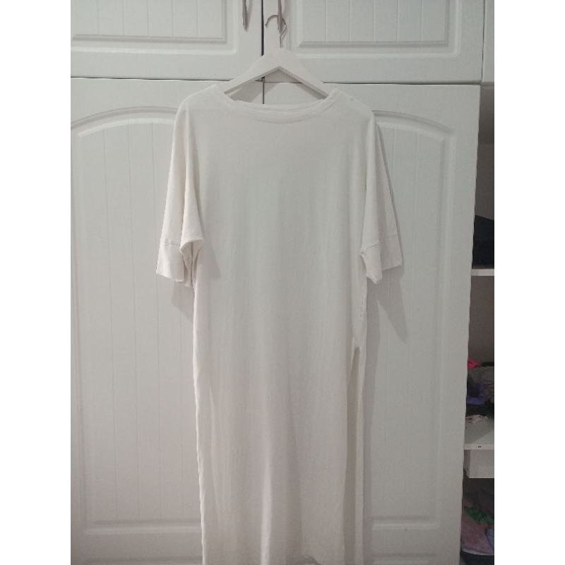tunik kaos putih