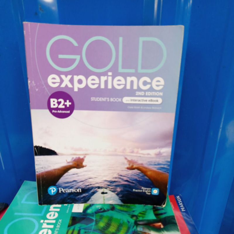 BUKU GOLD EXPERIENCE B2 STUDENTS BOOK