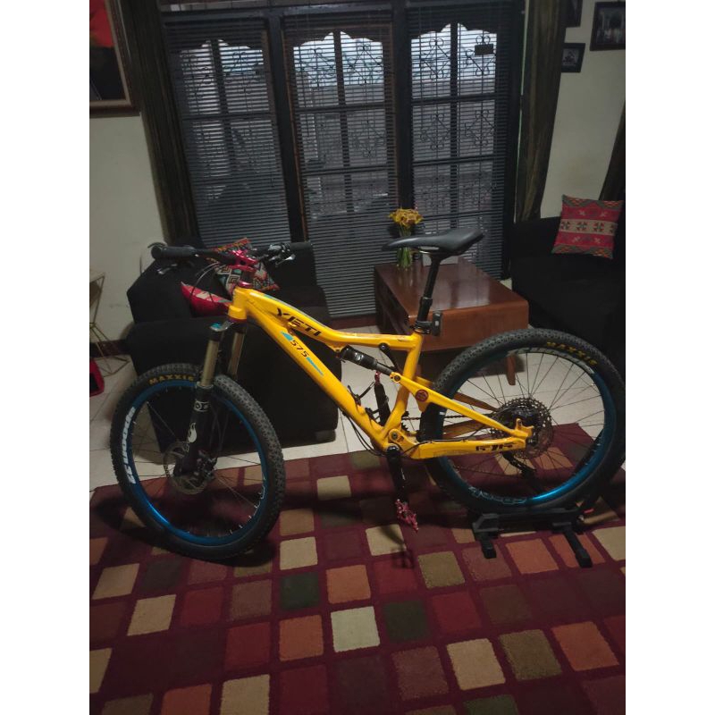 Sepada Gunung MTB Yeti 575 Kashima