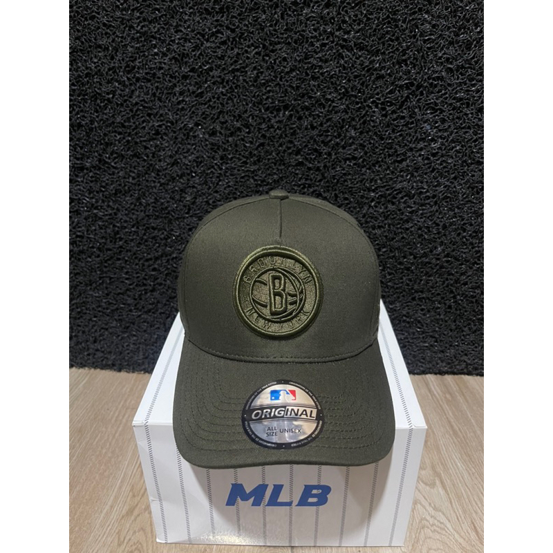 BROOKLYN Logo Hijau Army Bahan Hijau Army Topi Premium Pria Wanita