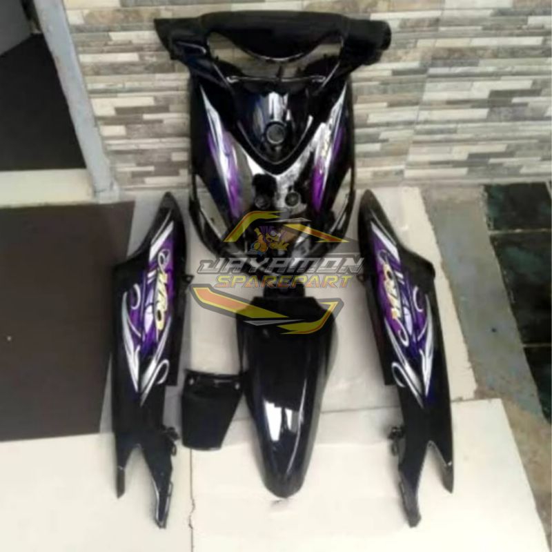 Cover body full halus+striping motor yamaha mio smile 2010 warna hitam