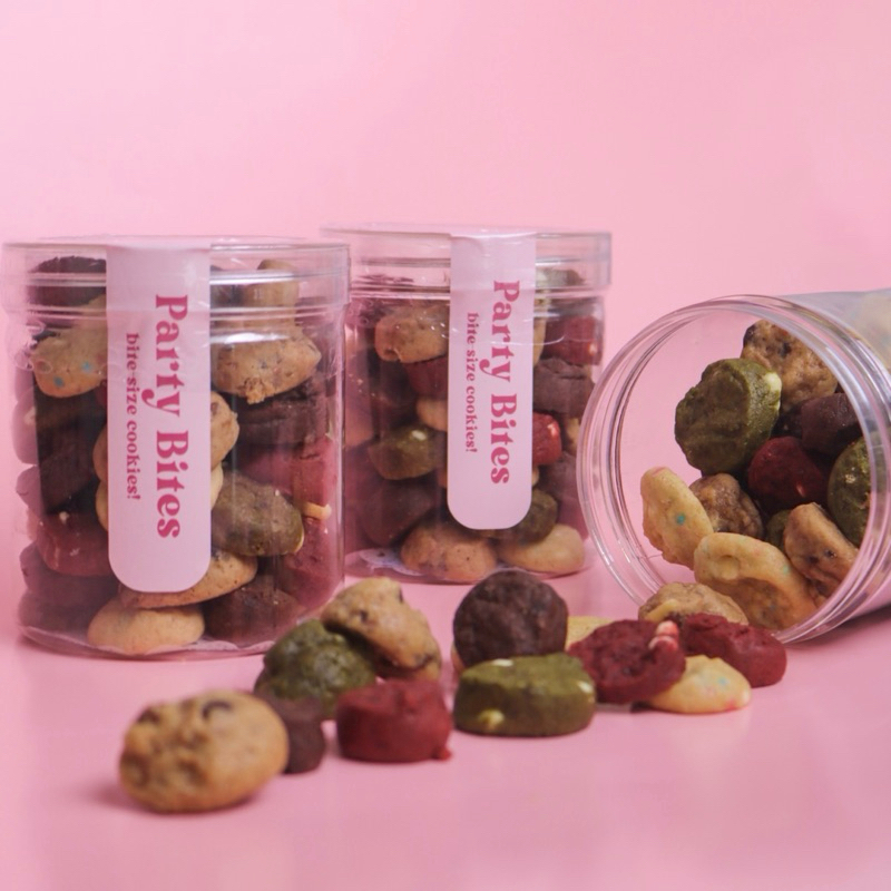 

Promo 2pcs Mini Cookies Aprilsweeth in Jar 250gr 40pcs | Mix Rasa | Coklat | Red Velvet | Matcha | Birthday Cake | Classic New York