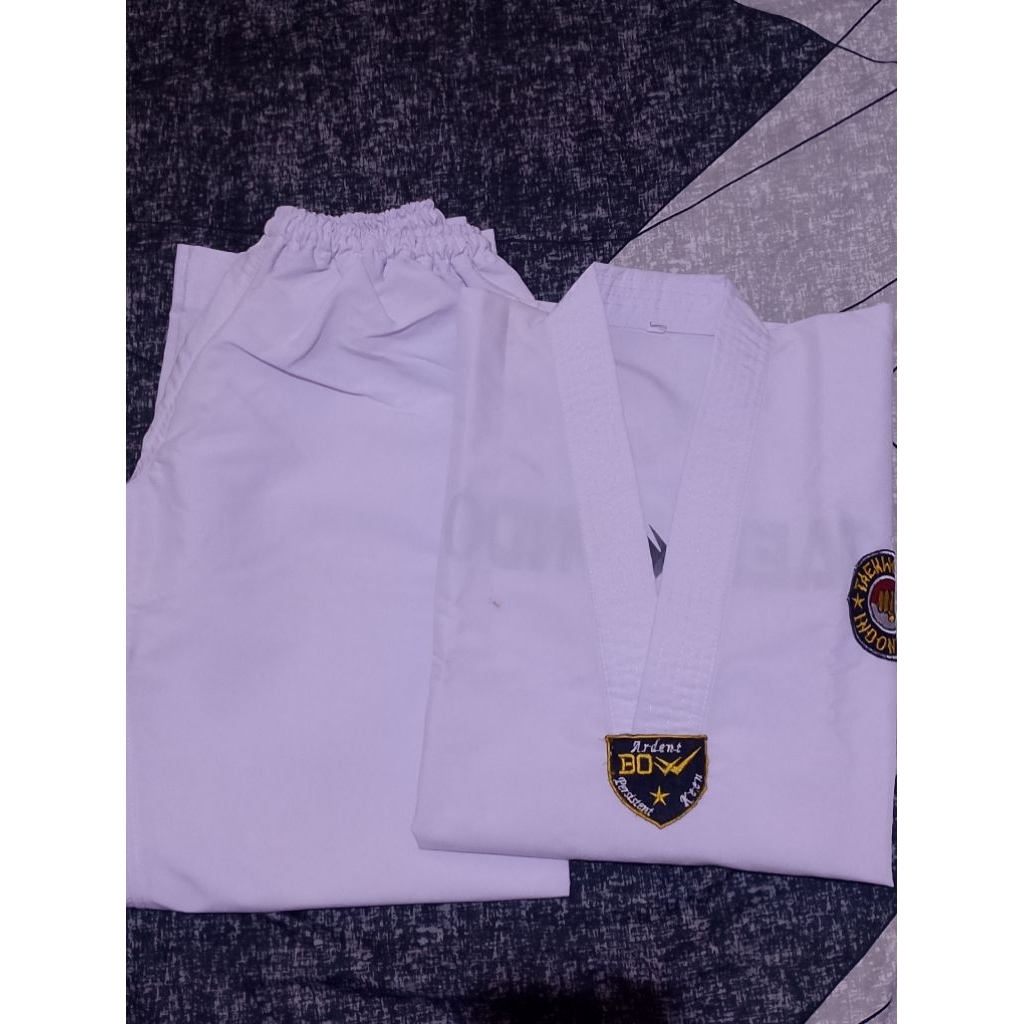 Dobok Taekwondo Dewasa Grap Krah Putih Size L Preloved