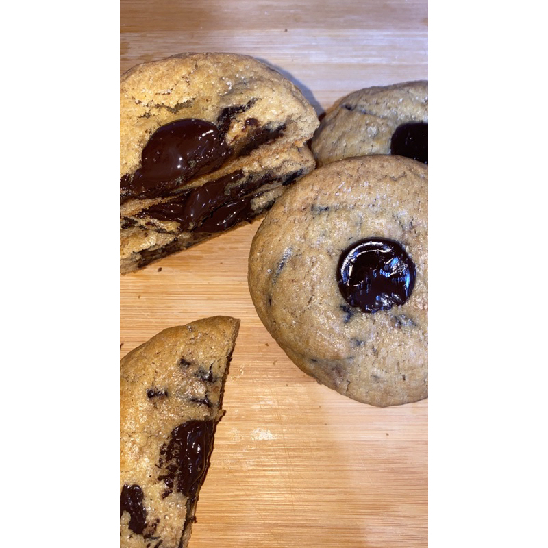 

Chocolate Chunk Cookies