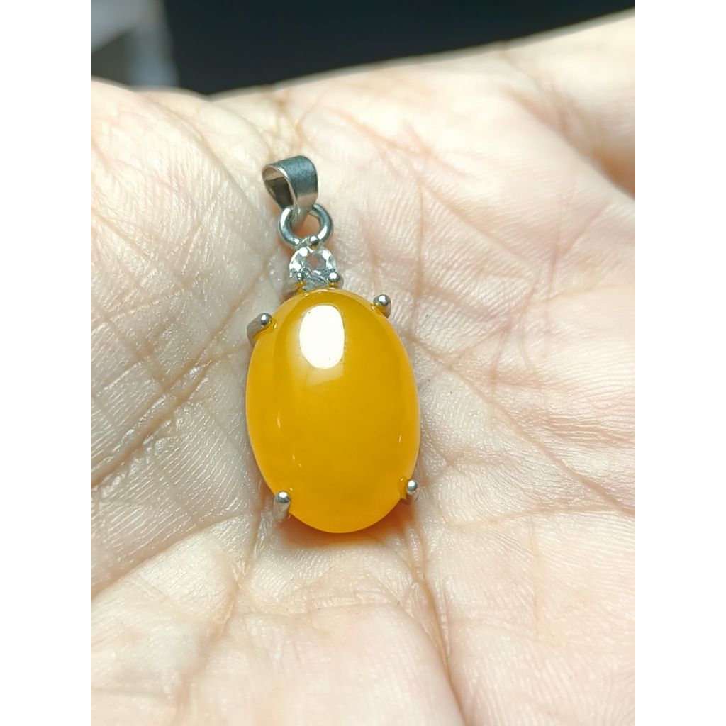 Bandulan liontin kalung giok sankis