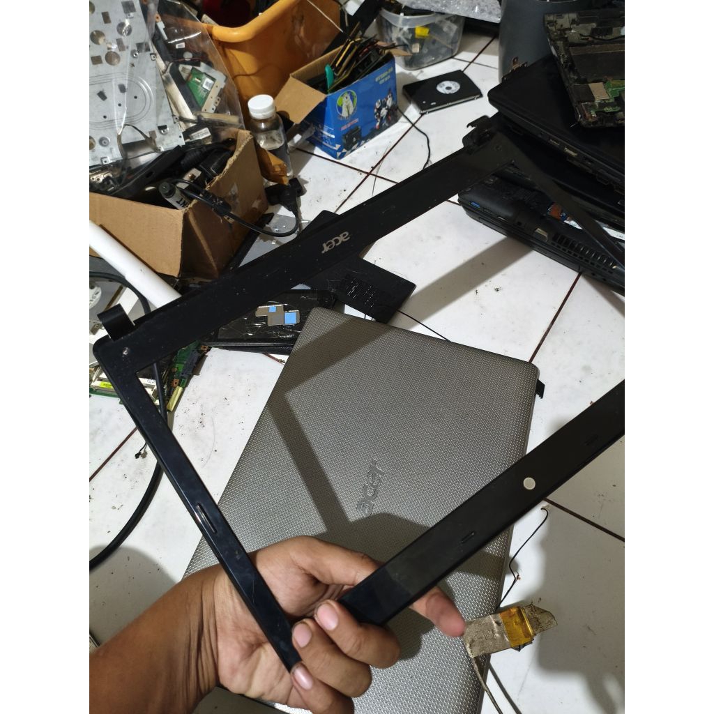 frame lcd depan laptop acer 4739 ori