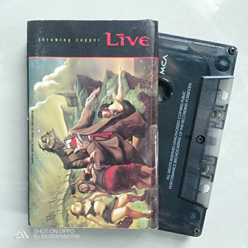Kaset Live album Throwing Copper (1994)