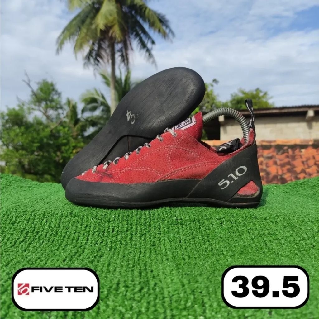 Sepatu climbing panjat tebing Five Ten Coyote Red 39.5