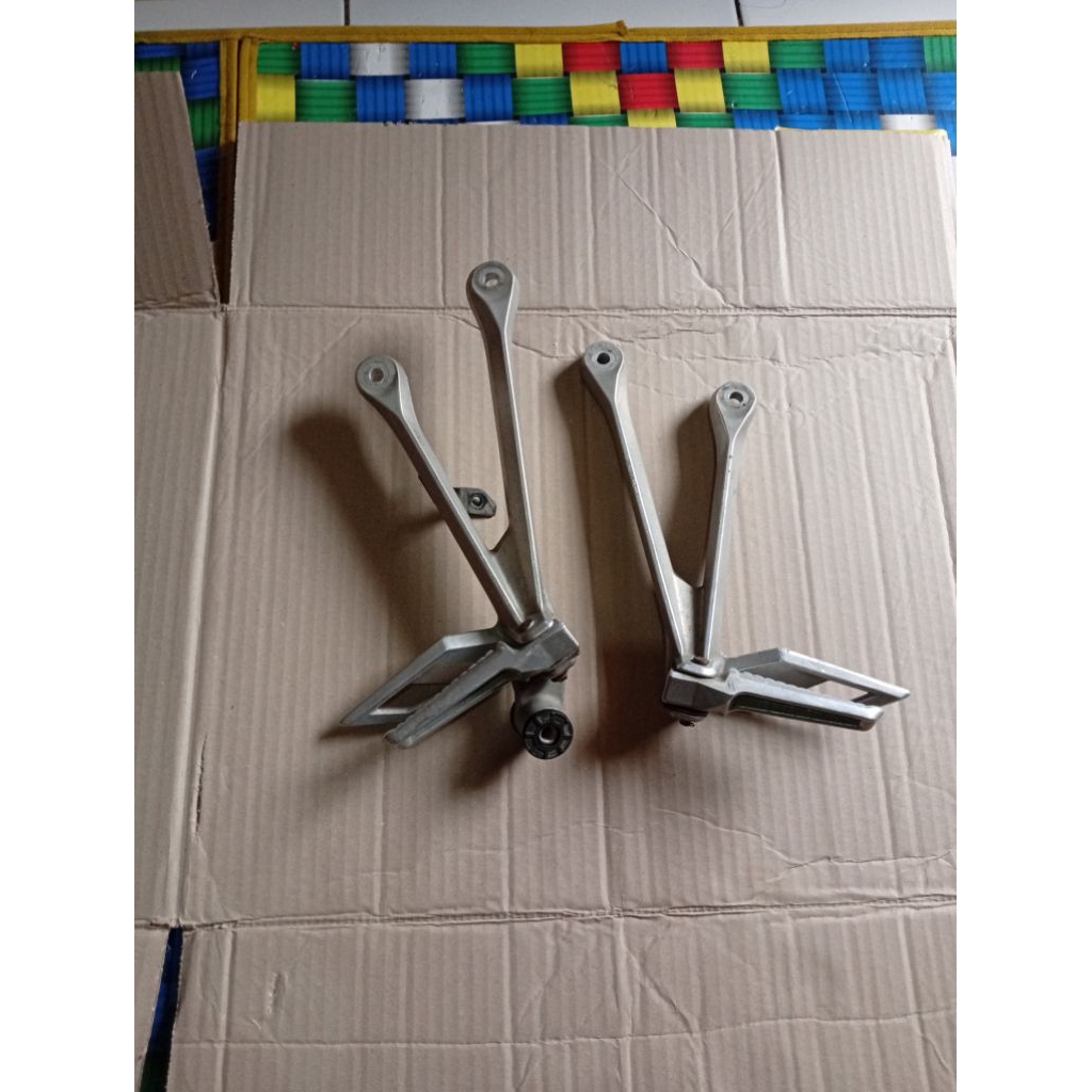 Step belakang Cbr 150 R k45 Original copotan