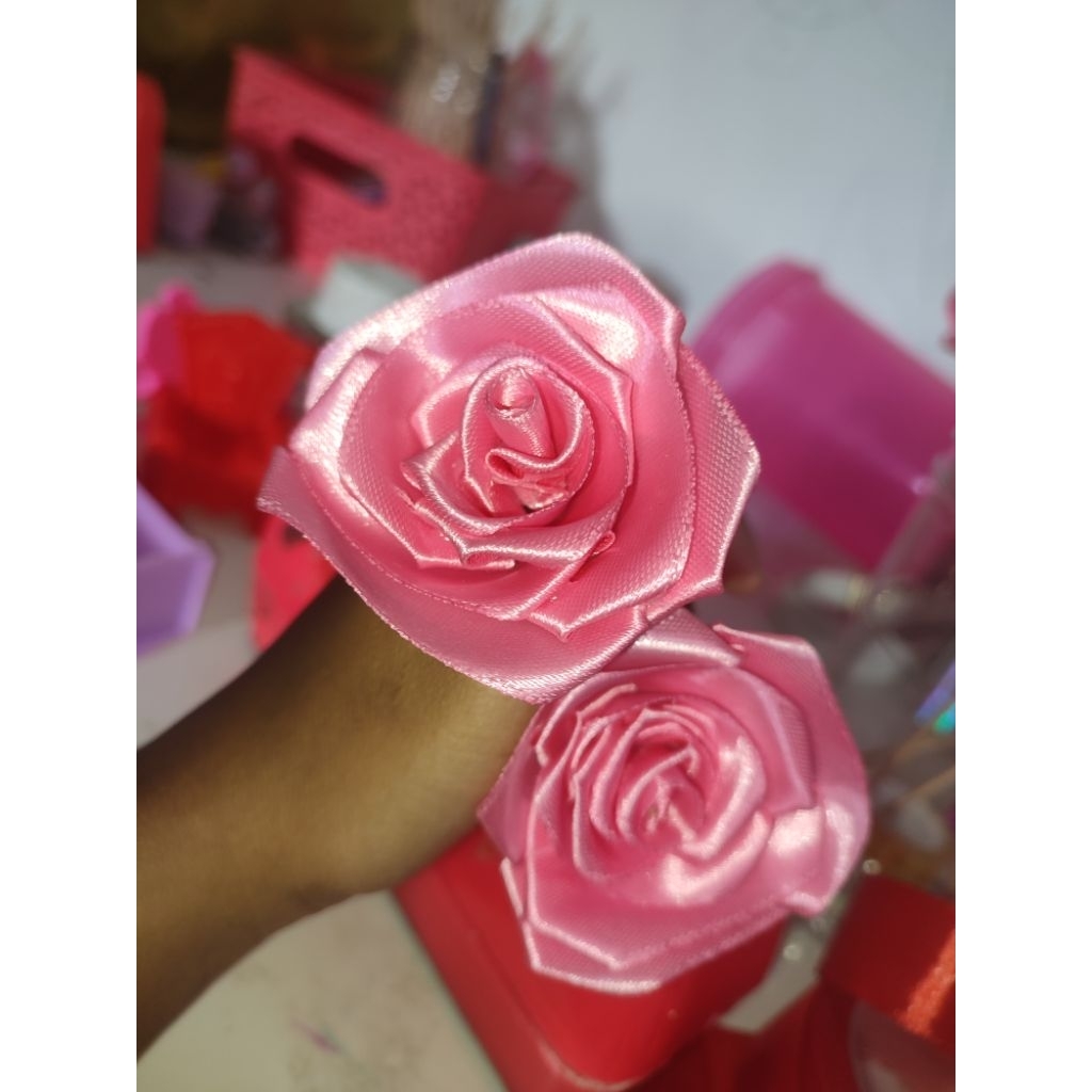 

Bunga pita satin