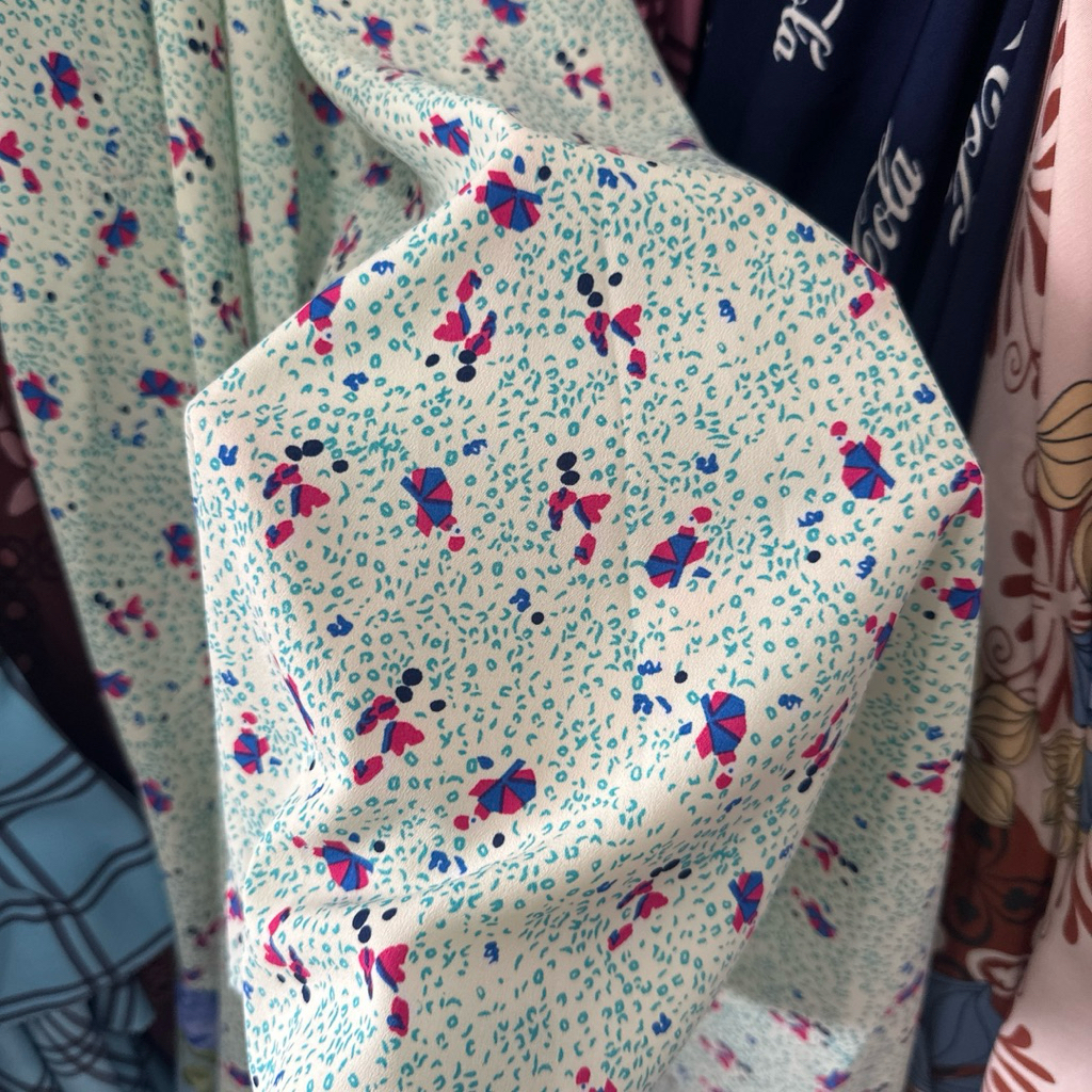 Kain Wolfis motif bunga - Kain Wolfis motif Premium