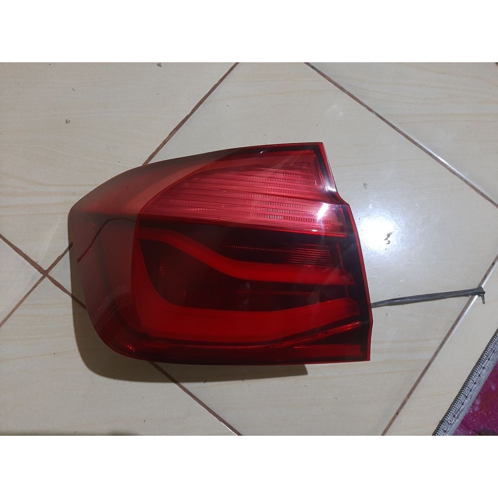 Stoplamp Lampu belakang BMW F30 lci