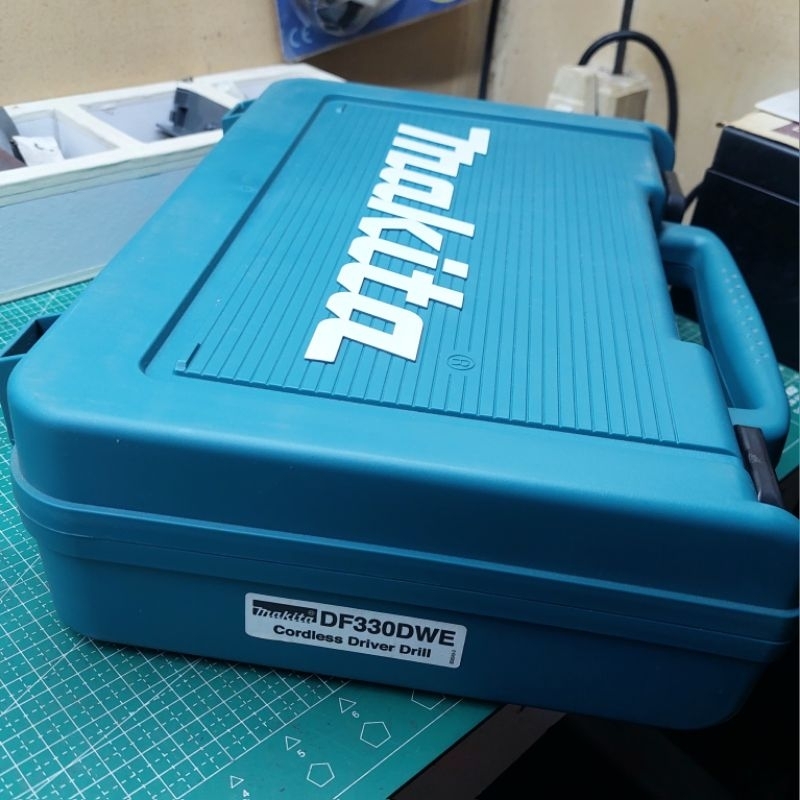Makita DF330DWE