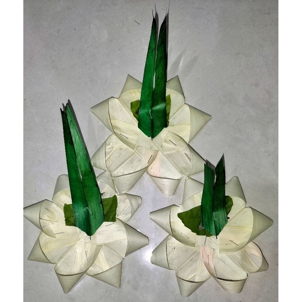 Canang Ibung Canang Sari Canang Ilut Canang Putih