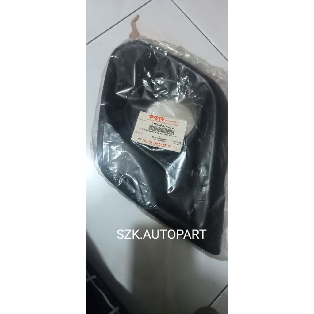Cover tutup foglamp Foglamp Suzuki Ertiga 2012 2013 2014 Asli kanan