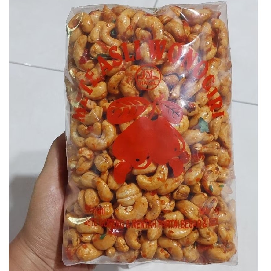 

Kacang Mede Pedas Manis Berat 1Kg Asli Wonogiri