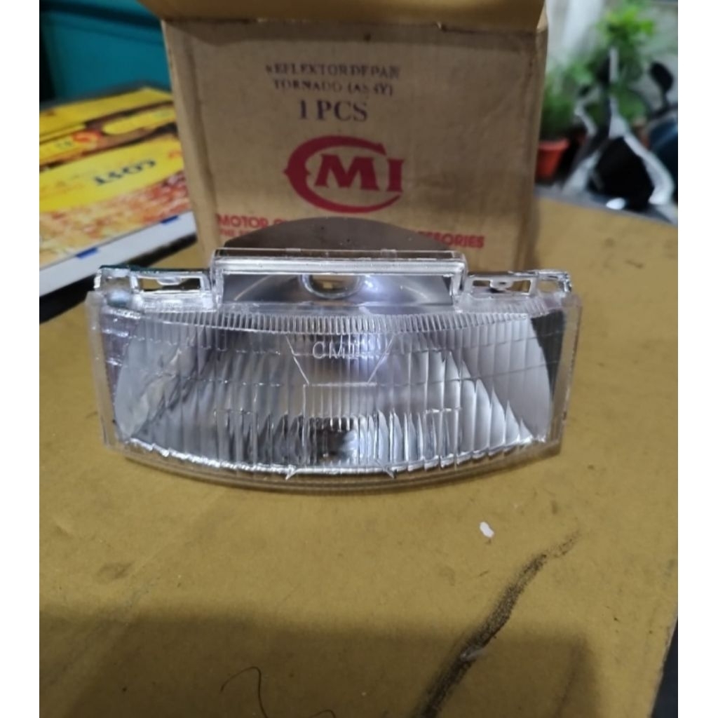 REFLEKTOR LAMPU DEPAN TORNADO SHOGUN 110 KEBO SATRIA LUMBA CMI