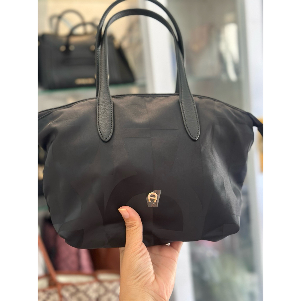 Aigner Viaggio  Nylon logo bag