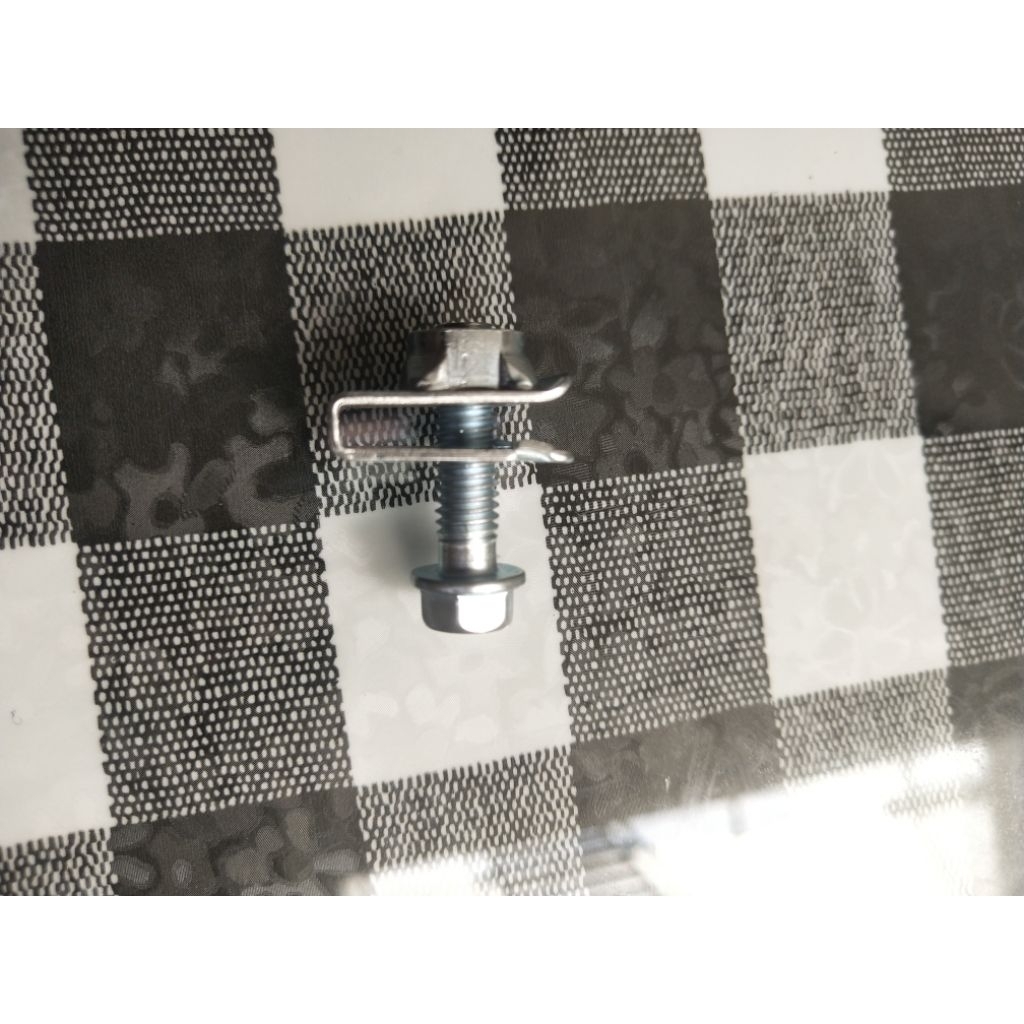 KLIP BAUT BODY RADIATOR MOTOR VARIO 125/150