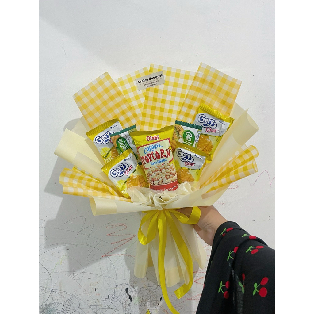 

Bucket snack/ bucket wisuda/ bucket graduation