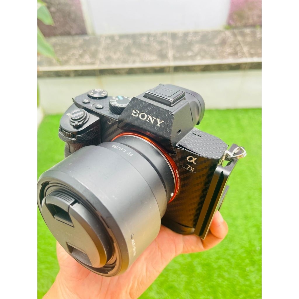 Sony a7 mark II plus lensa fix 50mm