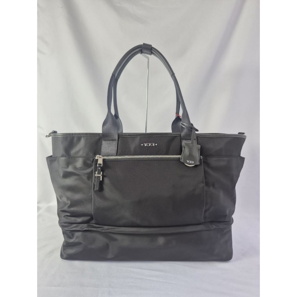 Tumi carlyn weekender bag nylon black size 32 x 44 x 18 cm laptop dimension 13 inch
