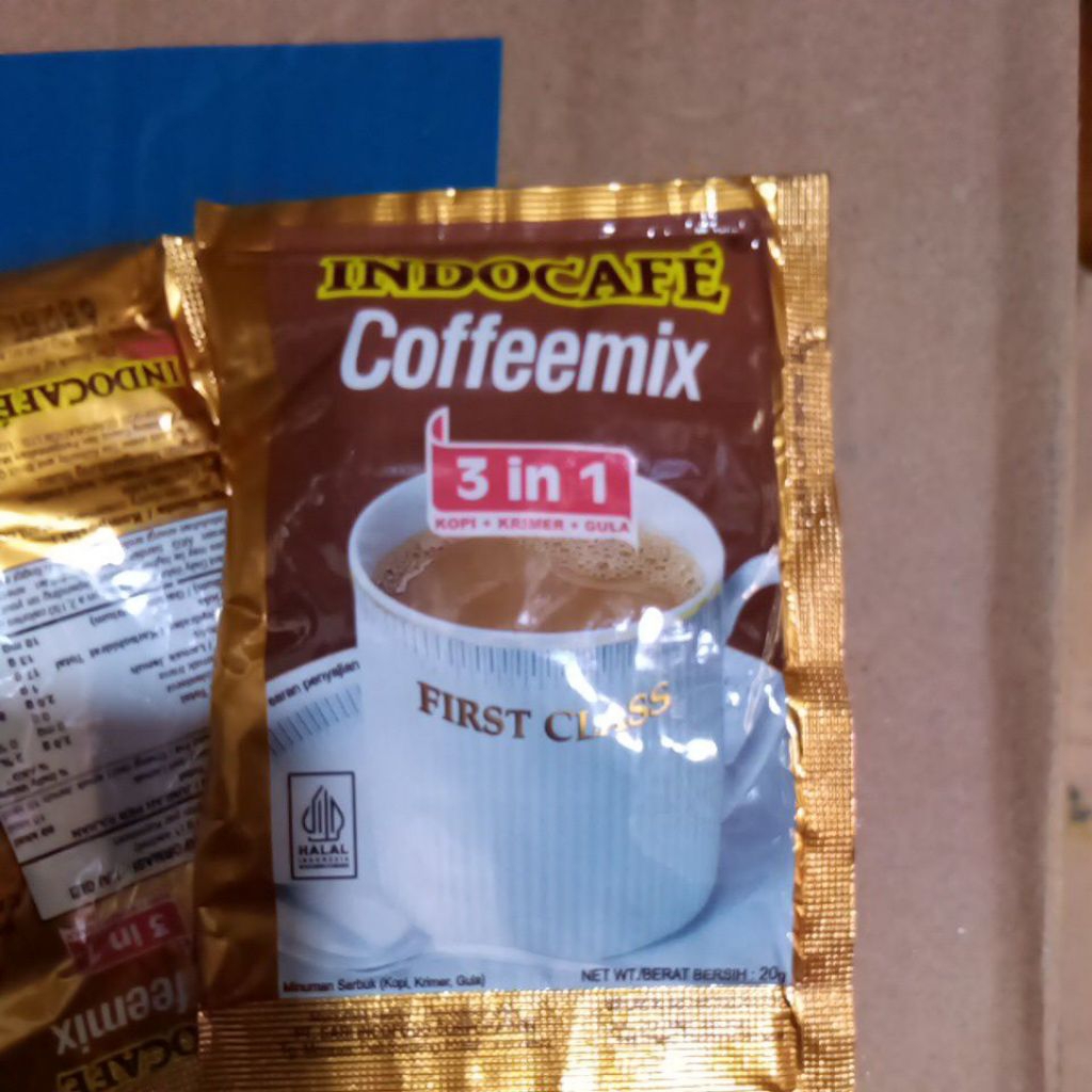 

indocafe coffeeemix 3in1 20gr sachet isi 10/rcg