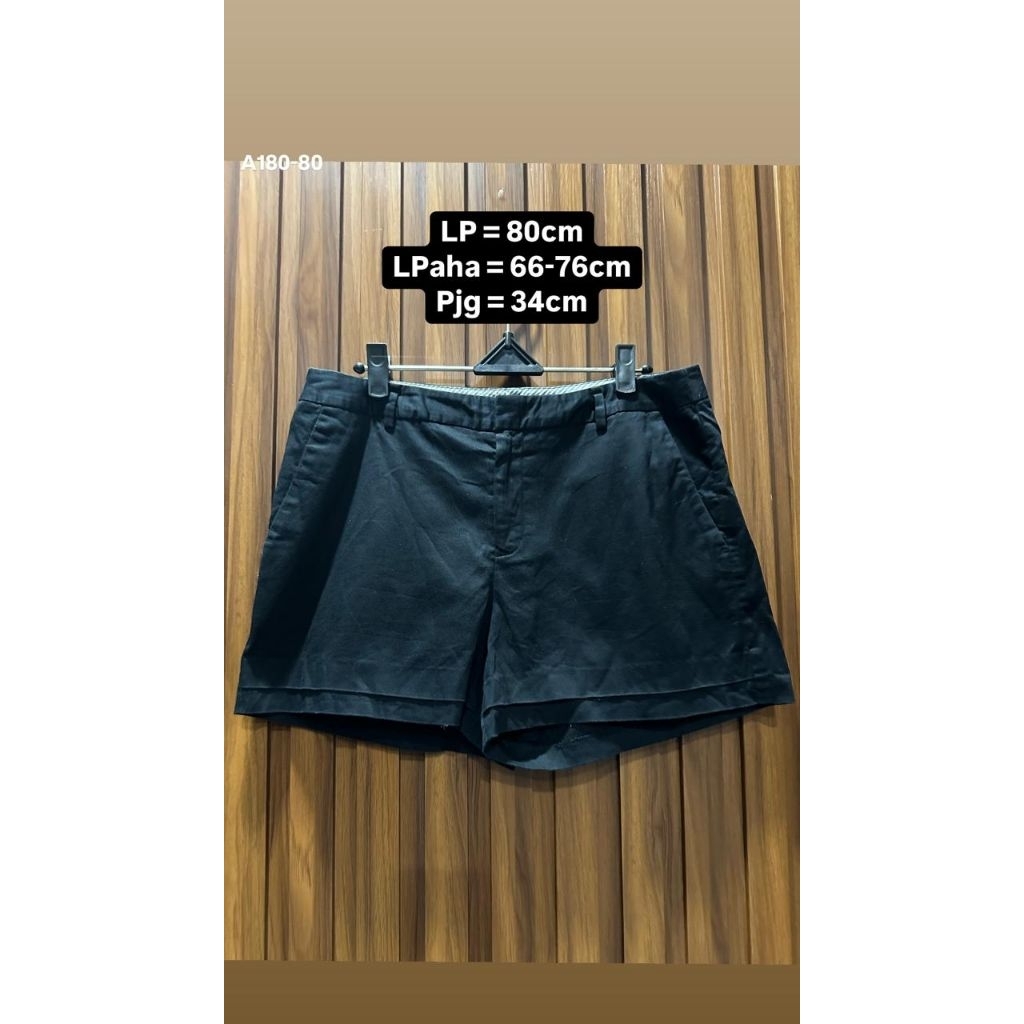 Celana Pendek Wanita Katun G2000 Preloved - Warna Hitam - Ukuran L [A180-80]