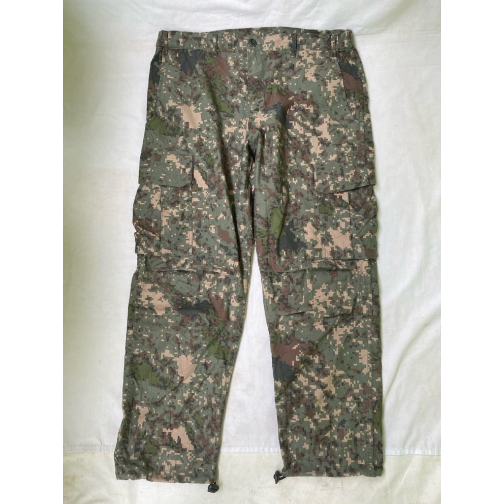 Celana Kargo Trousers Camo Loreng Digital Granit ROKA Korea Army Like New (49)
