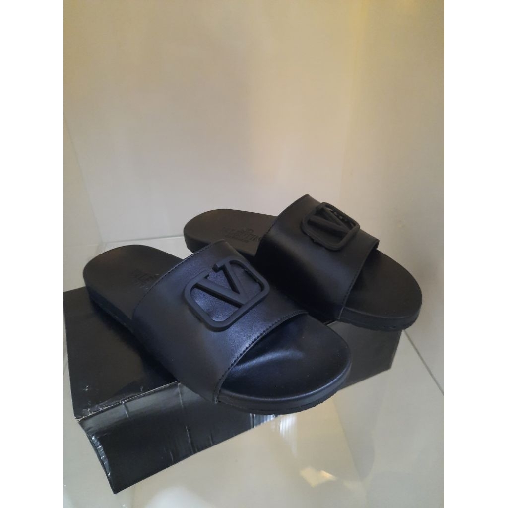 Sandal Valentino Original import kulit asli 100%