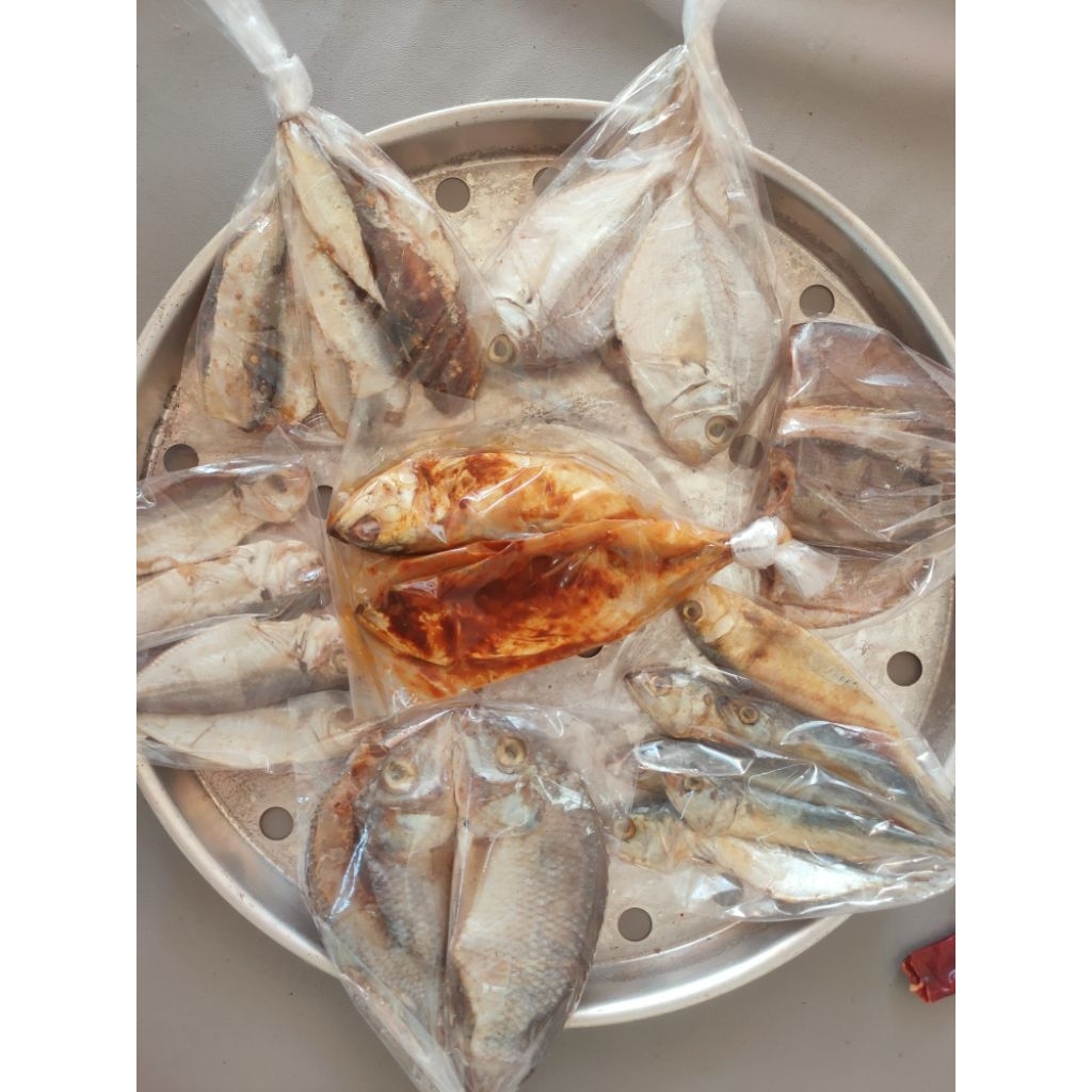 

PAKET HEMAT 14.500 DAPAT 7 BUNGKUS IKAN ASIN SEGAR